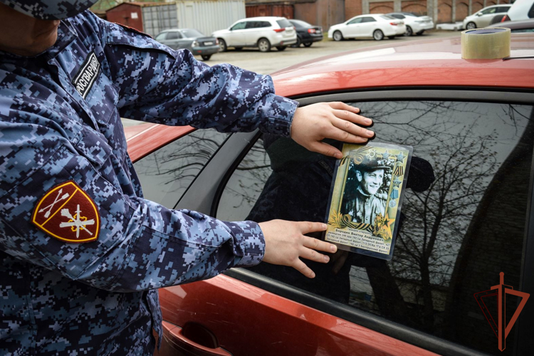 Ко всероссийской акции «Бессмертный автополк» присоединились росгвардейцы в Сибири
