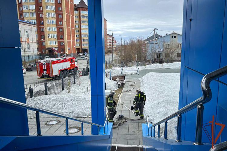 Межведомственная тренировка Росгвардии и МЧС состоялась на Ямале