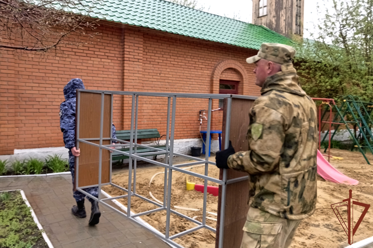 Посвященные празднованию Воскресения Христова мероприятия состоялись в Уральском округе Росгвардии