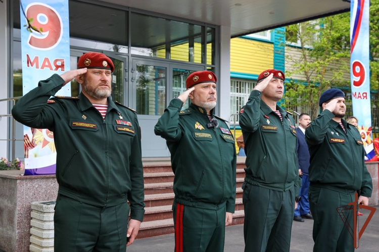 Заместитель директора Росгвардии генерал-полковник Алексей Воробьев поприветствовал участников патриотического конкурса в Центре спорта и образования «Самбо-70»