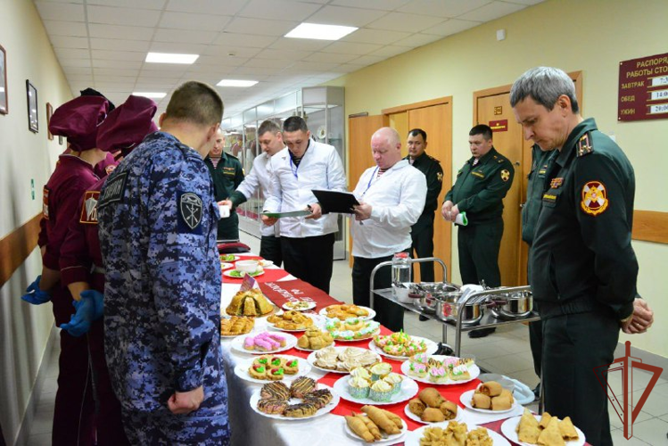 Победителям и призёрам Всероссийского конкурса специалистов продовольственной службы Росгвардии вручили награды