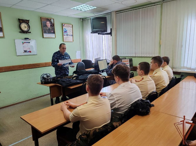 В преддверии Дня Победы Росгвардия проводит цикл патриотических и профориентационных мероприятий на Урале