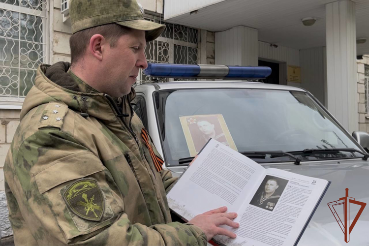 К акции «Бессмертный автополк» присоединились росгвардейцы Центрального округа  