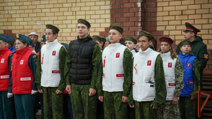 Росгвардия продолжает работу по патриотическому воспитанию подрастающего поколения на Урале