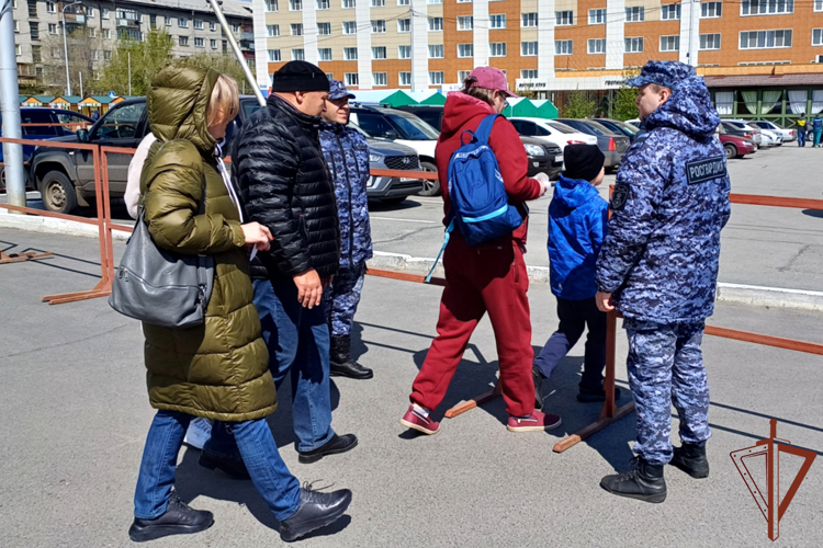 Росгвардия обеспечила безопасность граждан в период празднования Пасхи на Урале 
