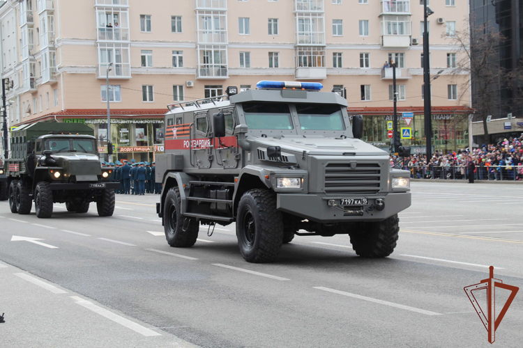 ВОЕННОСЛУЖАЩИЕ ПЕРМСКОГО ВОЕННОГО ИНСТИТУТА ВОЙСК НАЦИОНАЛЬНОЙ ГВАРДИИ РОССИЙСКОЙ ФЕДЕРАЦИИ ПРИНЯЛИ УЧАСТИЕ В ПАРАДЕ ПОБЕДЫ НА ОКТЯБРЬСКОЙ ПЛОЩАДИ ГОРОДА ПЕРМИ.