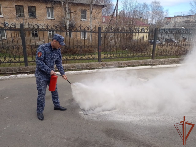 Совместная тренировка регионального управления Росгвардии и МЧС прошла в Карелии