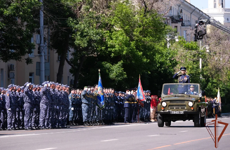 Более 400 росгвардейцев приняли участие в парадах Победы в Ростове-на-Дону и Волгограде
