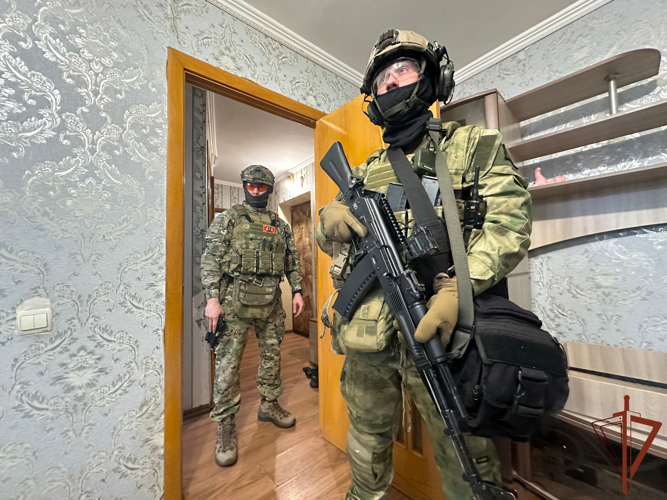 Спецназ Росгвардии задержал в Пензе обвиняемого в убийстве и нанесении побоев 