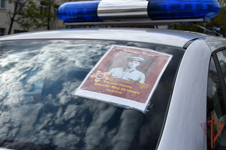 Акция «Бессмертный автополк» продолжается в Приволжском округе Росгвардии