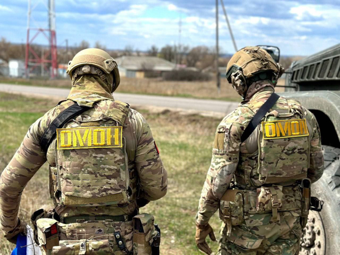 ОМОН Росгвардии задержал мужчину за попытку кражи денег из банкомата в Белгородской области