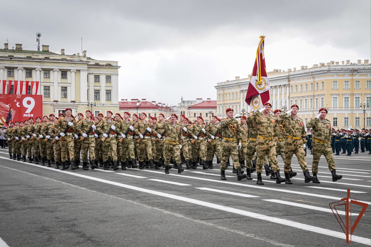 Военнослужащие Росгвардии приняли участие в генеральной репетиции Парада Победы в Санкт-Петербурге