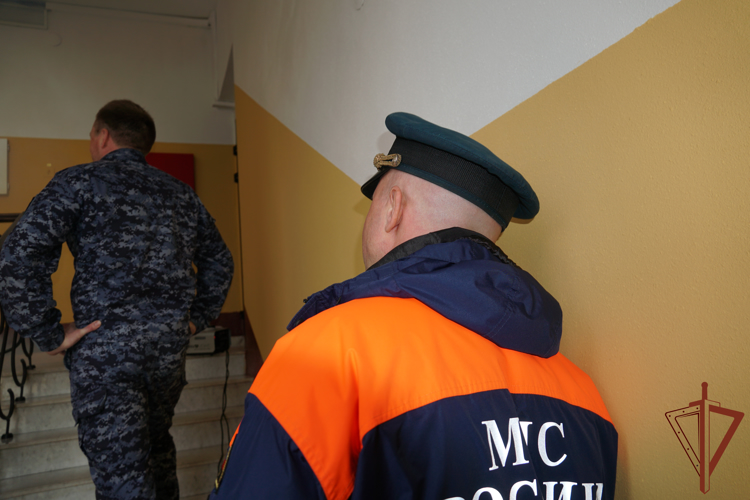 Совместная тренировка регионального управления Росгвардии и МЧС прошла в Карелии