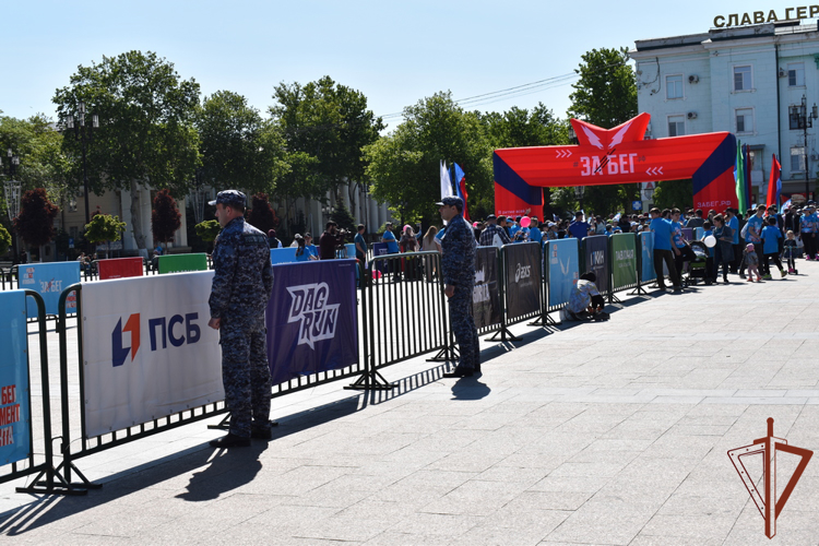 Росгвардейцы обеспечили безопасность проведения Всероссийского полумарафона в Дагестане