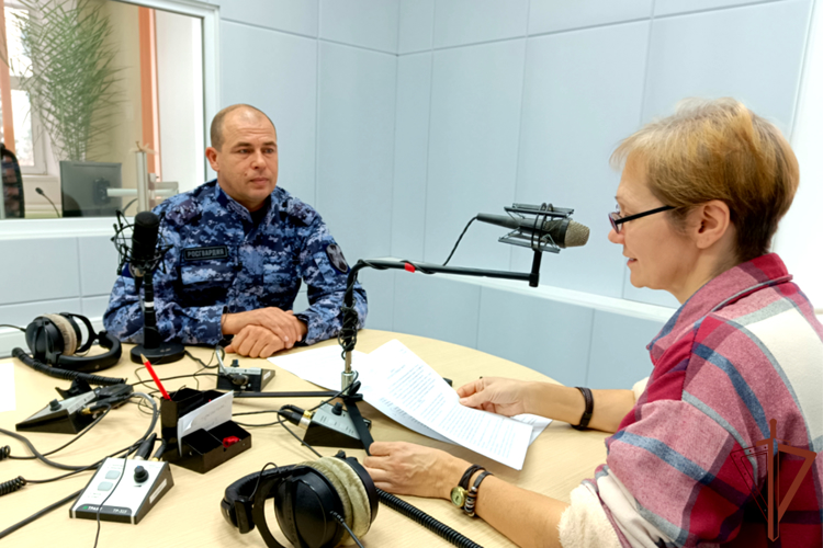 Росгвардия поздравила с профессиональным праздником руководство и творческие коллективы радиокомпаний на Урале