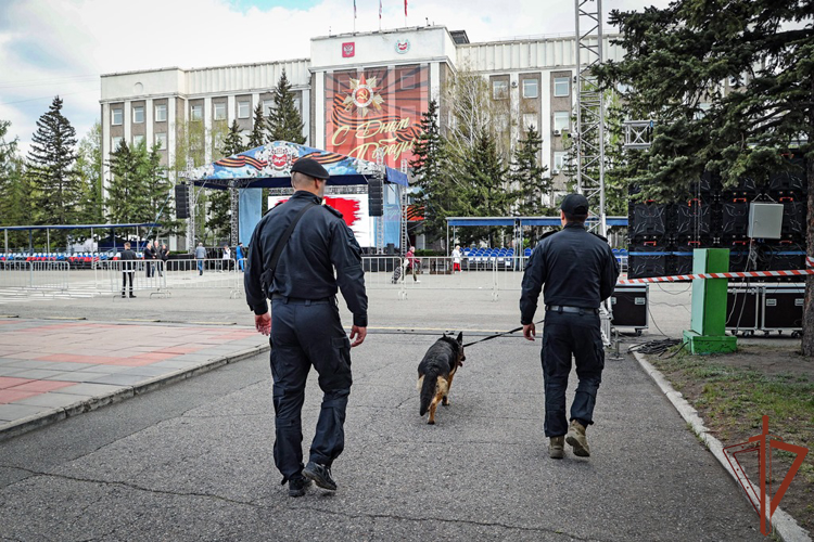 Росгвардия обеспечила безопасность празднования дня Победы в регионах Сибири