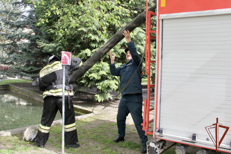 Межведомственные пожарно-технические занятия прошли во владикавказском соединении Росгвардии