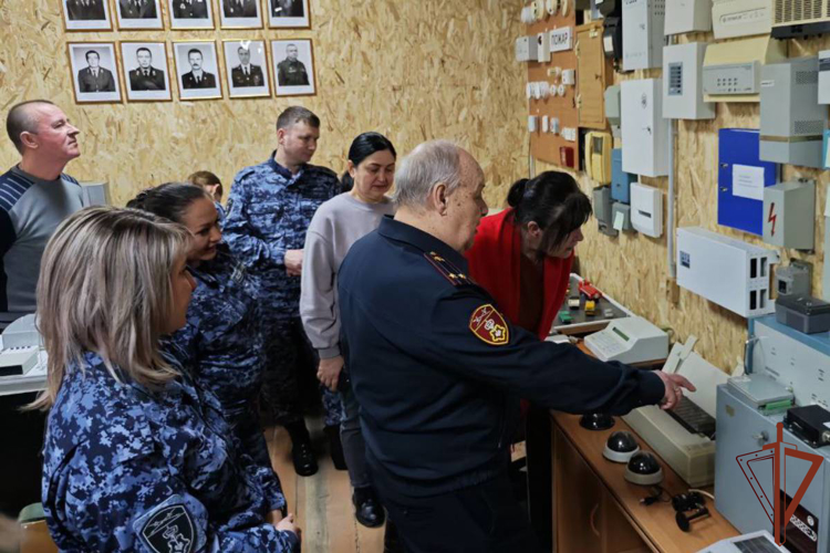 Сотрудники Росгвардии провели патриотические мероприятия для уральской молодежи