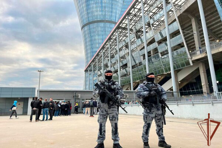 Росгвардейцы обеспечили безопасность во время футбольного матча в Москве 