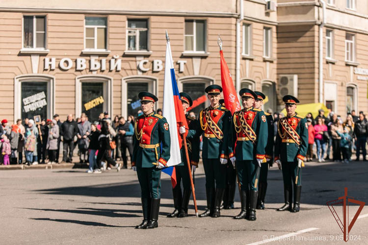 Росгвардейцы приняли участие в парадах и торжественных маршах в Приволжье