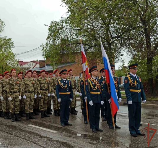 Росгвардейцы приняли участие в парадах и торжественных маршах в Приволжье
