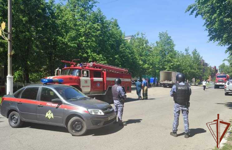 Более 40 человек спасены из горящего торгового центра во Владимирской области при содействии росгвардейцев 