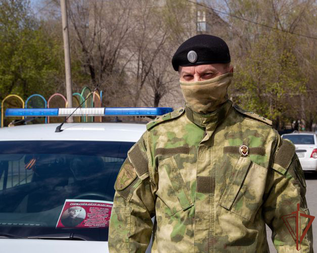 Всероссийская патриотическая акция «Бессмертный автополк» продолжается в Уральском округе Росгвардии (видео)