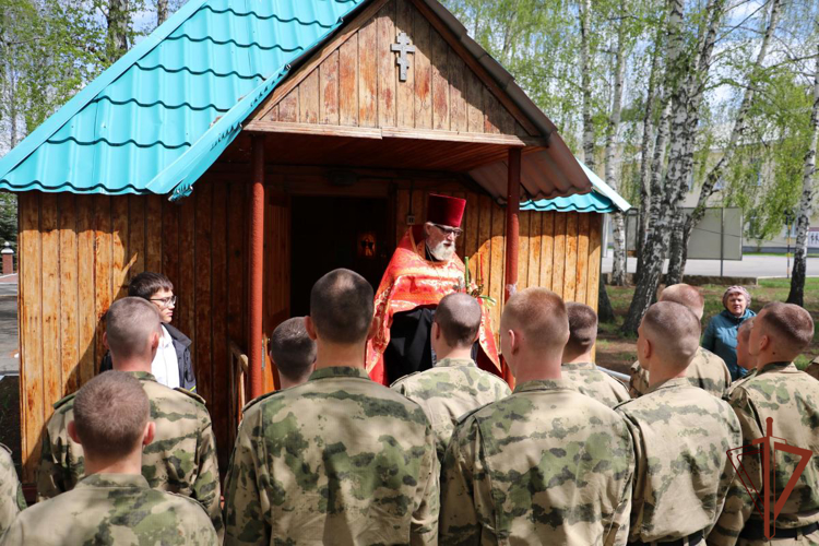 В рамках Года семьи росгвардейцы провели тематические мероприятия на Урале