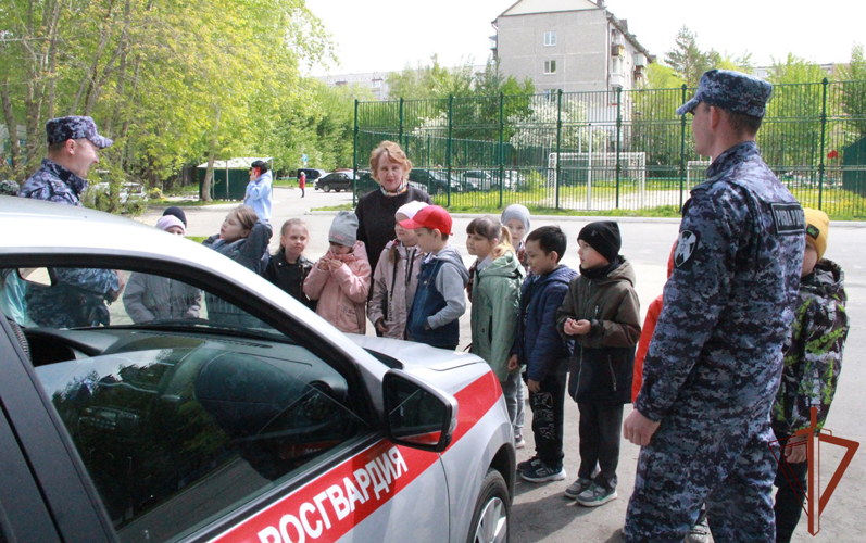 Всероссийская ведомственная акция «Каникулы с Росгвардией» стартовала на Урале