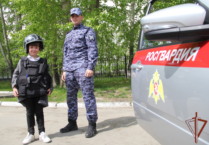 Всероссийская ведомственная акция «Каникулы с Росгвардией» стартовала на Урале
