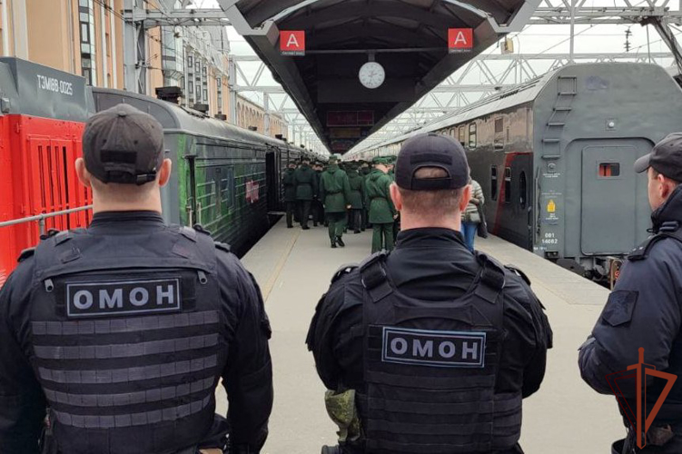 Росгвардейцы  и петербургские подшефные кадеты стали гостями поезда «Сила в правде»