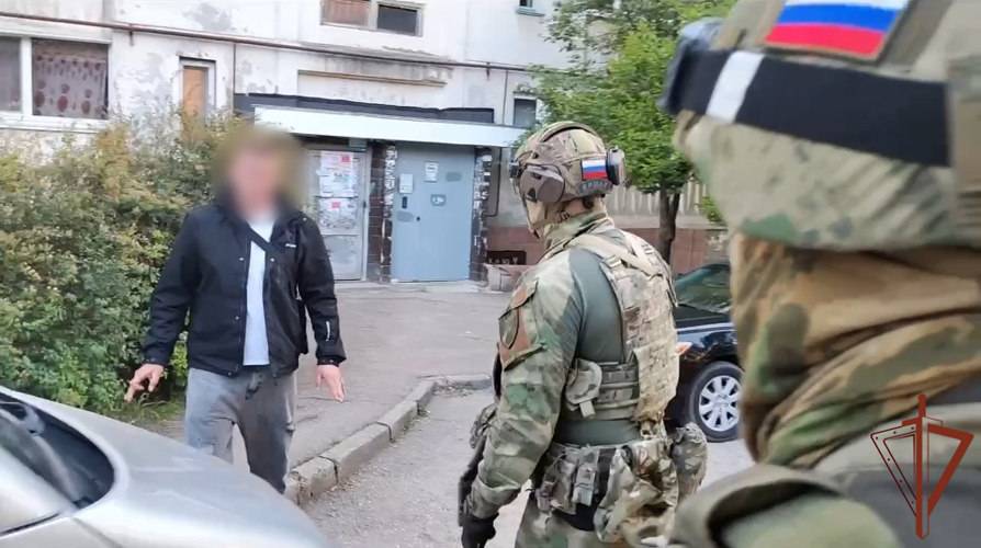 Росгвардейцы задержали подозреваемого в осквернении символа воинской славы в Севастополе