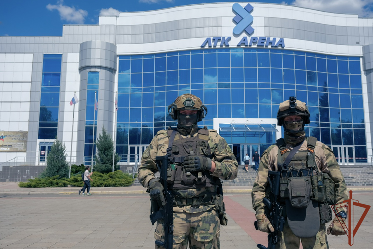 Росгвардейцы приняли участие в обеспечении безопасности форума «История для будущего. Русская весна»