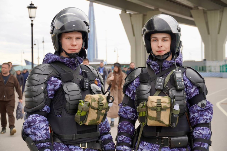 Росгвардейцы в Санкт-Петербурге обеспечили безопасность матча РПЛ по футболу 