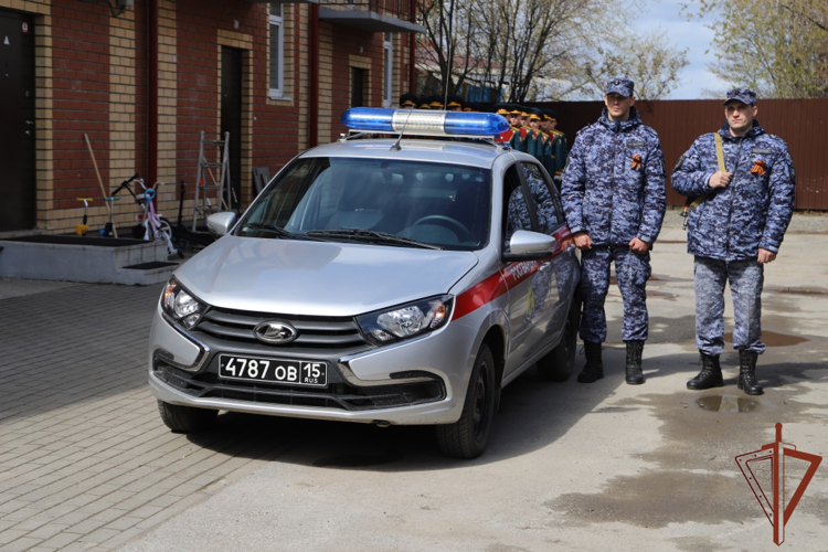 Росгвардейцы поздравили с Днем Победы ветеранов Великой Отечественной войны в Перми