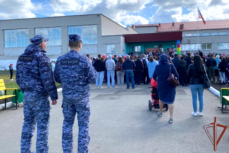 Росгвардия  обеспечила безопасность мероприятий Последнего звонка на Урале 
