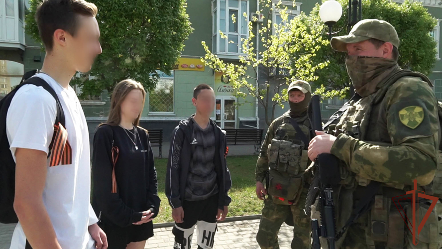 Военнослужащие и сотрудники Росгвардии - участники СВО поддержали всероссийскую акцию «Георгиевская ленточка» (видео)