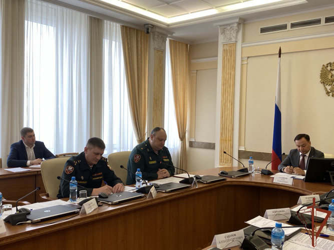 Заместитель командующего округом принял участие в совещании, посвященном подготовке к ведомственной выставке «Безопасный Урал»