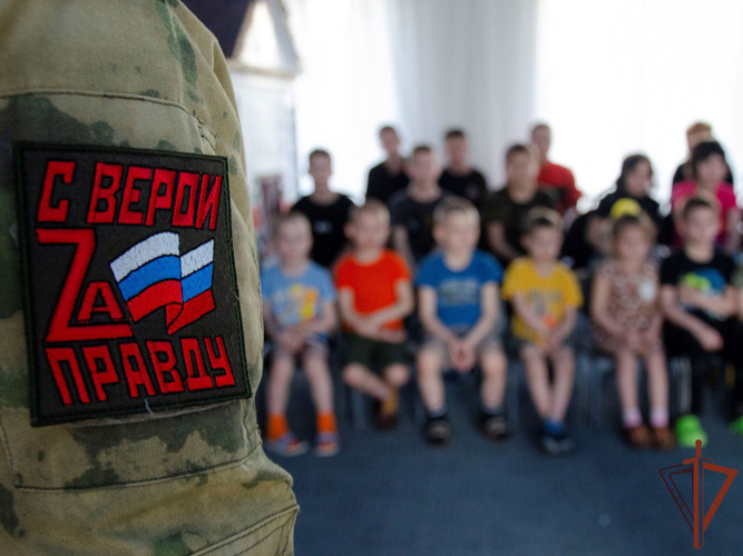 Росгвардейцы-участники СВО провели детский праздник для воспитанников подшефных учреждений в ЛНР