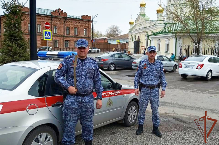 Росгвардия обеспечила безопасность во время пасхальных мероприятий в Сибири