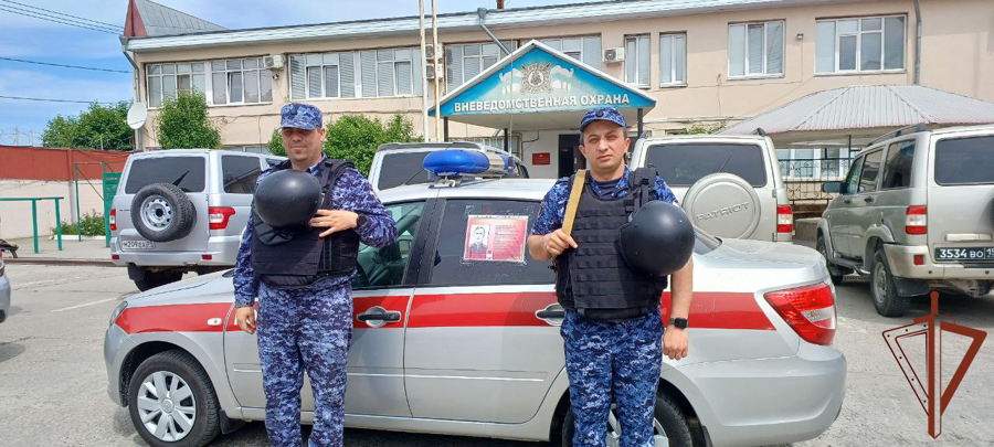 Росгвардейцы присоединились к акции «Бессмертный автополк» в Карачаево-Черкесии