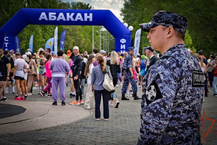 Сотрудники Росгвардии обеспечили безопасность на всероссийских и региональных соревнованиях в Сибири