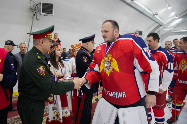 Команда Росгвардии стала призером на Всероссийских соревнованиях по хоккею с шайбой (видео)