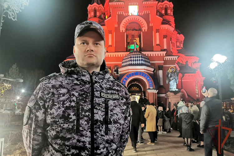 Росгвардия обеспечила безопасность во время пасхальных мероприятий в Сибири