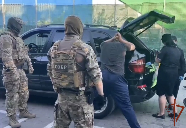 СОБР Росгвардии задержал в Калининграде подозреваемого в мошенничестве