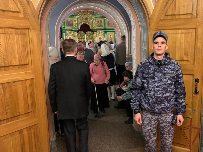 Росгвардия обеспечила безопасность граждан в период празднования Пасхи на Урале 
