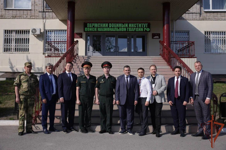 Курсанты Пермского военного института Росгвардии продемонстрировали свои достижения депутатам Госдумы
