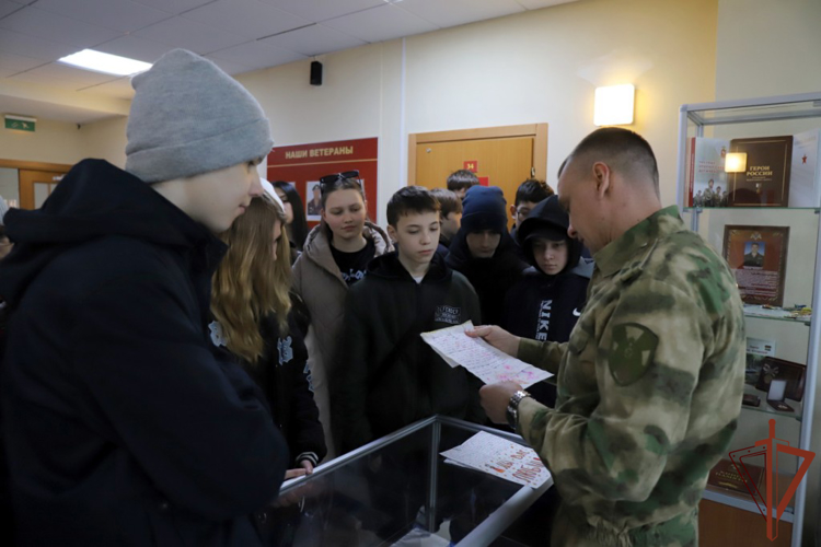 Росгвардейцы провели мероприятия ко Дню защиты детей на Урале