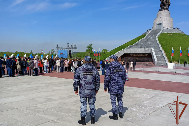 Росгвардия обеспечила безопасность праздничных мероприятий в День защиты детей в Сибири