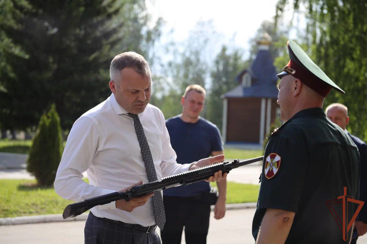 Курсанты Пермского военного института Росгвардии продемонстрировали свои достижения депутатам Госдумы